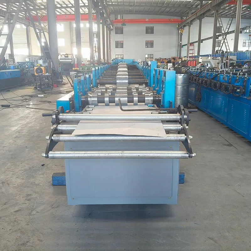Downspout hodiak erroiluak osatzeko makina